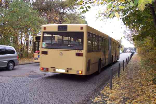 Gelenkbus Wagen-Nr. 2579 der BVG als Obus-Ersatzverkehr in Eberswalde