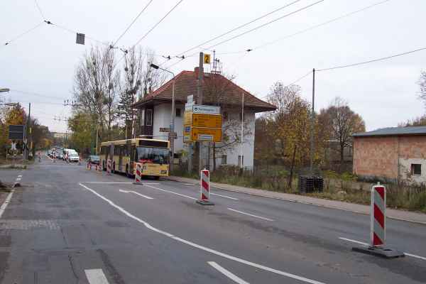 Gelenkbus Wagen-Nr. 2580 der BVG als Obus-Ersatzverkehr in Eberswalde