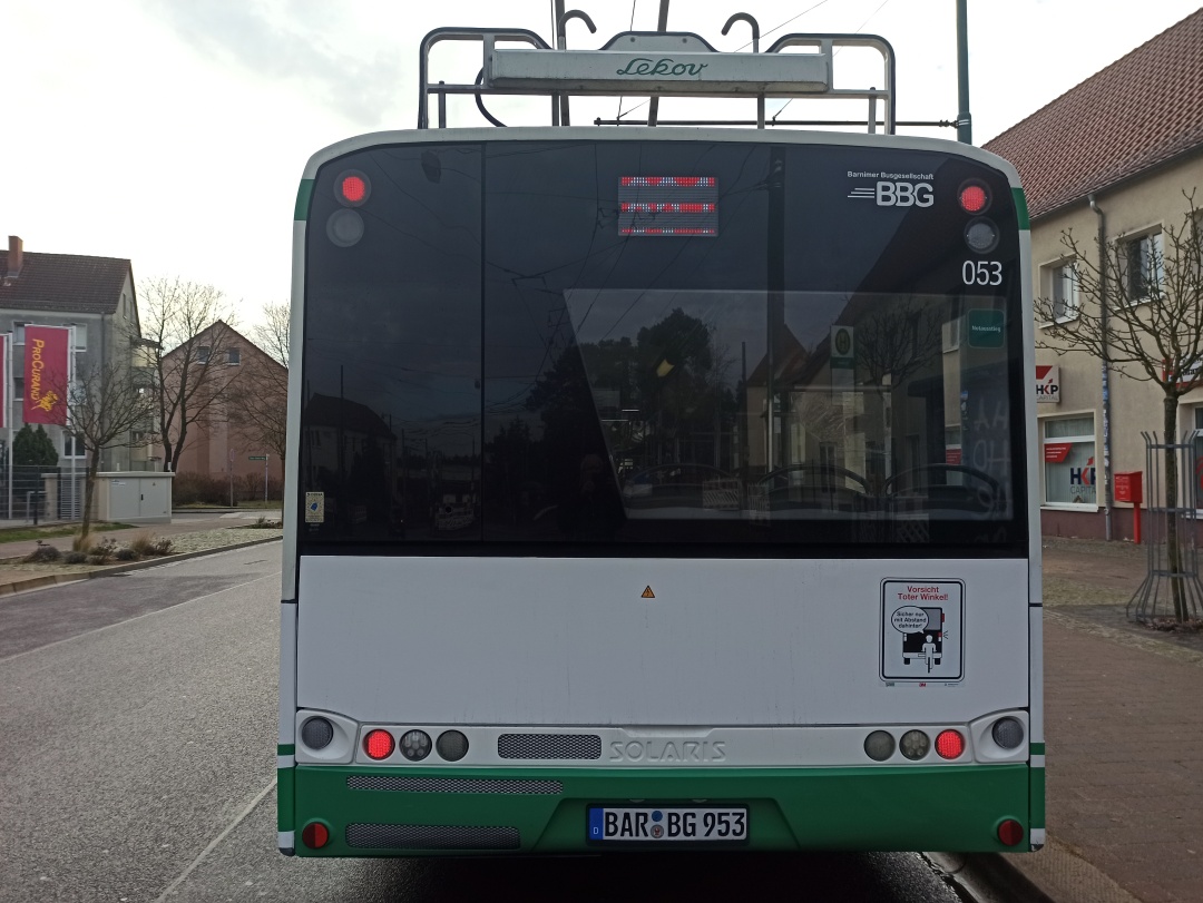 Gelenkobus Nr. 053 vom polnischen Typ Solaris Trollino 18 AC