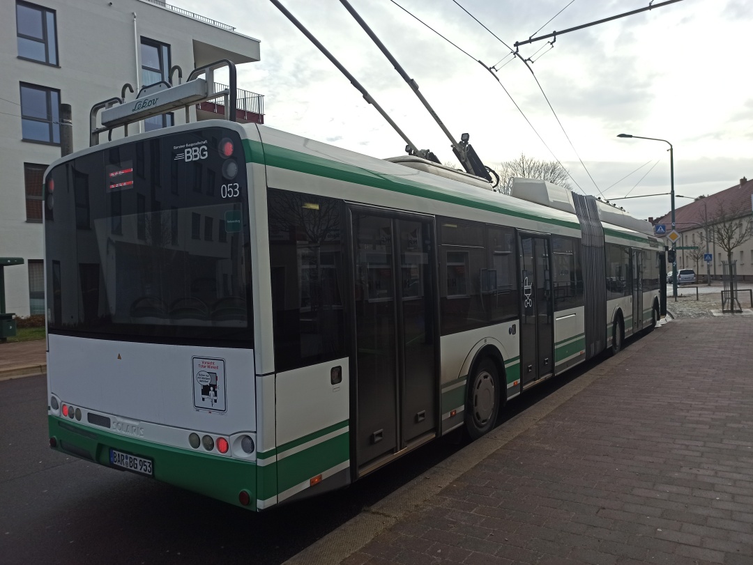 Gelenkobus Nr. 053 vom polnischen Typ Solaris Trollino 18 AC