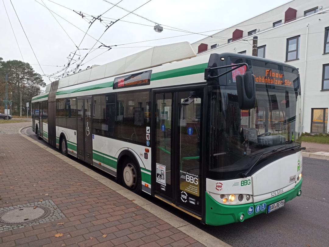 Articulated trolleybus no. 056 of the Polish type Solaris Trollino 18 AC