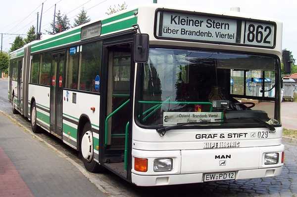 Gelenkobus Nr.029 vom österreichischen Typ
ÖAF Gräf & Stift NGE 152 M17