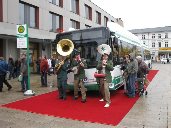 Die Jazzpolizei, übrigens eine dufte unterhaltsame Band, gibt noch einen zum Besten!! Echt super!