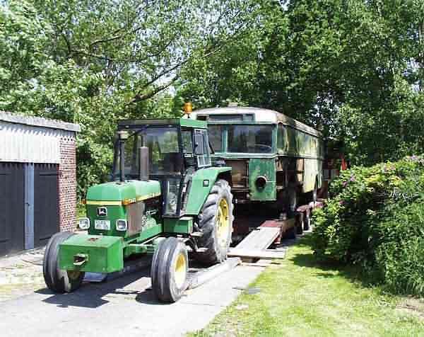 Verladung des Kriegseinheitsobusses Normgröße II