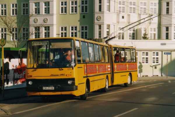 Gelenkobus Nr. 015 vom ungarischen Typ Ikarus 280.93