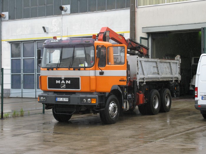 Abschleppwagen vom Typ MAN 24..
