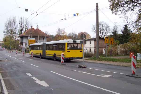 Gelenkbus Wagen-Nr. 2581 der BVG als Obus-Ersatzverkehr in Eberswalde