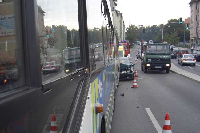 Verkehrsunfall mit Beteiligung des Gelenkobusses 011 am 08.10.2007