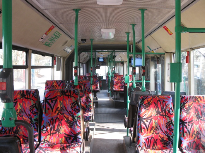 Gelenkobus Nr.031 vom österreichischen Typ ÖAF Gräf & Stift NGE 152 M17 - Innenansicht von hinten nach vorn