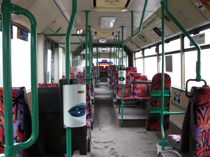 Gelenkobus Nr. 032 vom österreichischen Typ ÖAF Gräf & Stift NGE 152 M17 - Innenansicht von vorn nach hinten