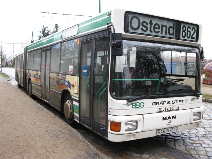 Gelenkobus Nr. 032 vom österreichischen Typ ÖAF Gräf & Stift NGE 152 M17