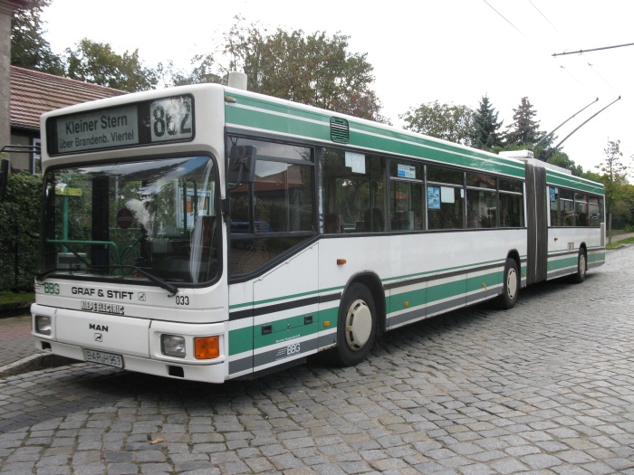 Gelenkobus Nr. 033 vom österreichischen Typ ÖAF Gräf & Stift NGE 152 M17