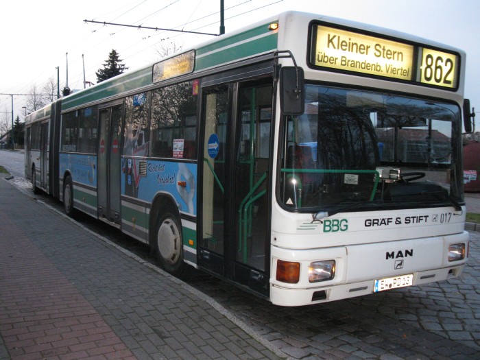 Gelenkobus Nr. 017 vom österreichischen Typ ÖAF Gräf & Stift NGE 152 M18