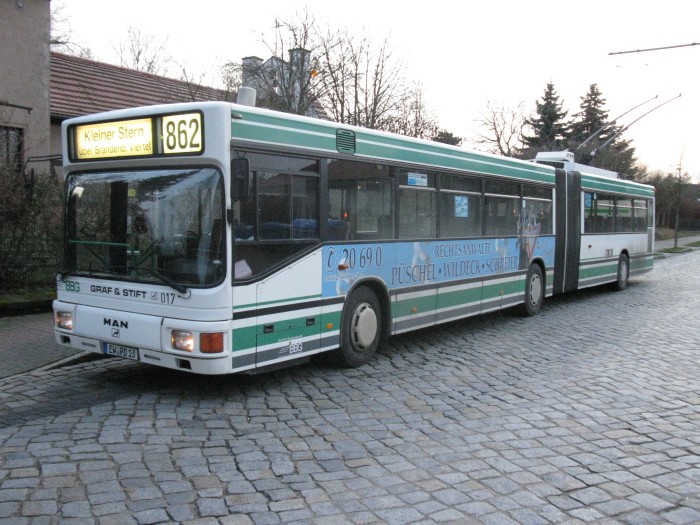 Gelenkobus Nr. 017 vom österreichischen Typ ÖAF Gräf & Stift NGE 152 M18