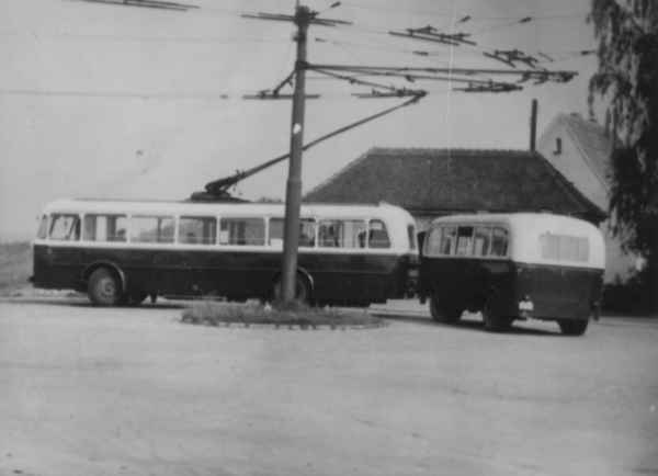 Obus Nr. 12/I vom tschechischem Typ ŠKODA 8 Tr6 mit Anhänger vom deutschen Typ Lindner (verschrottet)