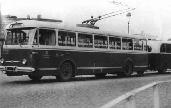 Obus Nr. 15(I) vom tschechischen Typ ŠKODA 9 Tr0