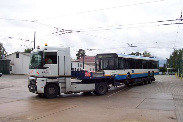 Ankunft des Obusses vom Typ Solaris Trollino 15 AC auf dem Betriebshof Eberswalde/Nordend