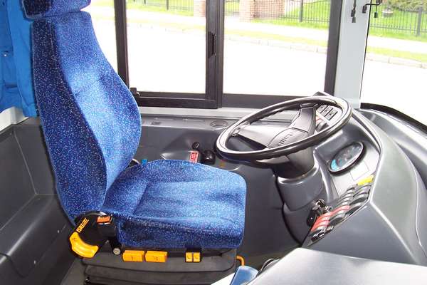 Fahrerarbeitsplatz des Obusse vom Typ Solaris Trollino 15 AC