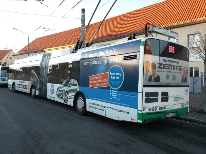 Gelenkobus Nr. 053 vom polnischen
Typ Solaris Trollino 18 AC