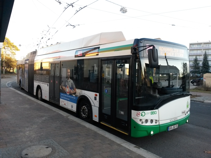 Gelenkobus Nr. 053 vom polnischen
Typ Solaris Trollino 18 AC