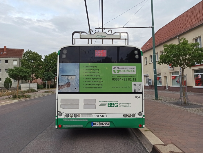 Gelenkobus Nr. 054 vom polnischen Typ Solaris Trollino 18 AC