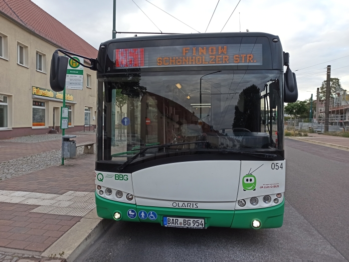 Gelenkobus Nr. 054 vom polnischen Typ Solaris Trollino 18 AC