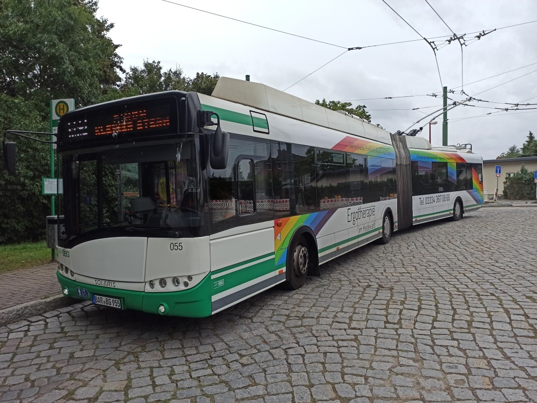 Gelenkobus Nr. 055 vom polnischen
Typ Solaris Trollino 18 AC