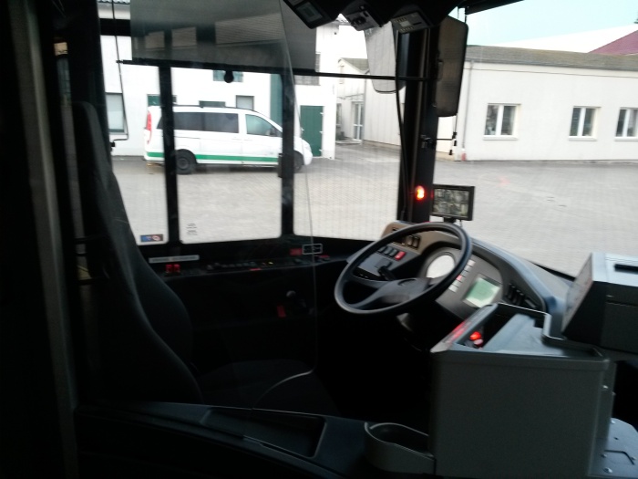 Gelenkobus Nr. 060 vom polnischen
Typ Solaris Trollino 18 AC - Fahrerplatz
