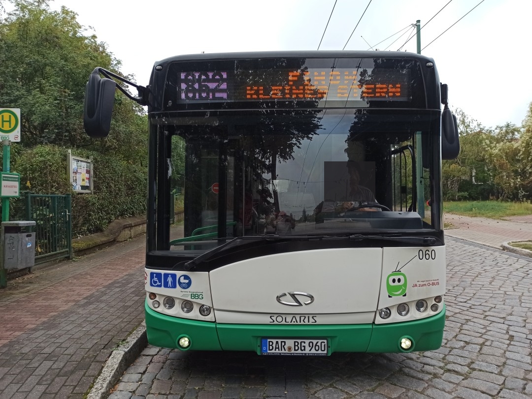 Gelenkobus Nr. 060 vom polnischen Typ Solaris Trollino 18 AC