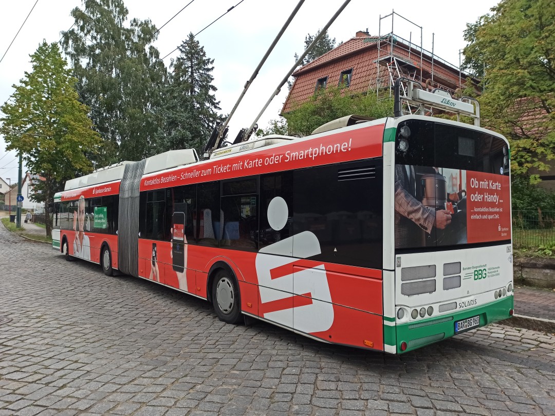 Gelenkobus Nr. 060 vom polnischen Typ Solaris Trollino 18 AC