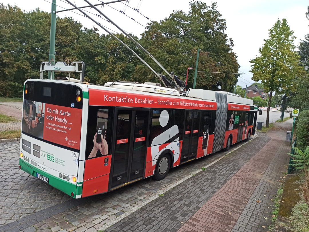 Gelenkobus Nr. 060 vom polnischen Typ Solaris Trollino 18 AC
