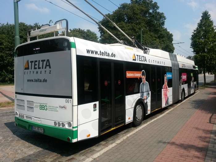 Gelenkobus Nr. 061 vom polnischen
Typ Solaris Trollino 18 AC