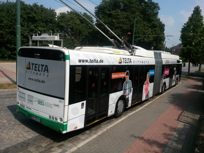 Gelenkobus Nr. 061 vom polnischen
Typ Solaris Trollino 18 AC