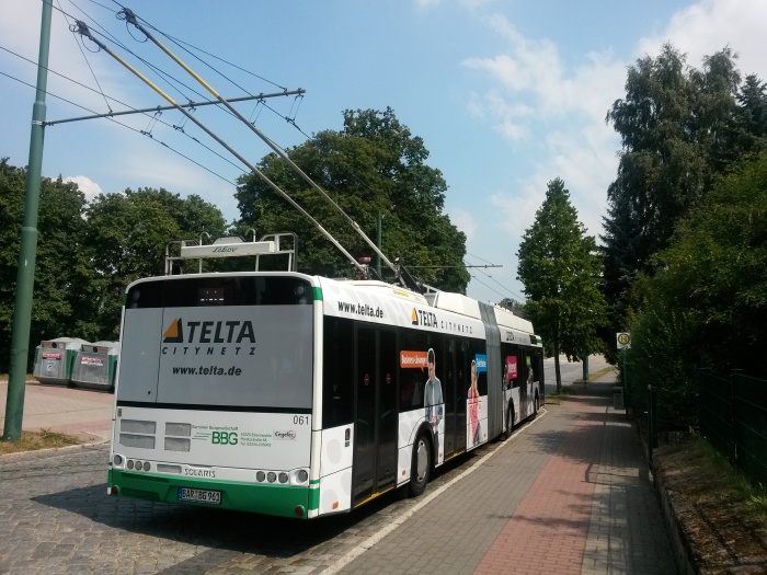 Gelenkobus Nr. 061 vom polnischen
Typ Solaris Trollino 18 AC